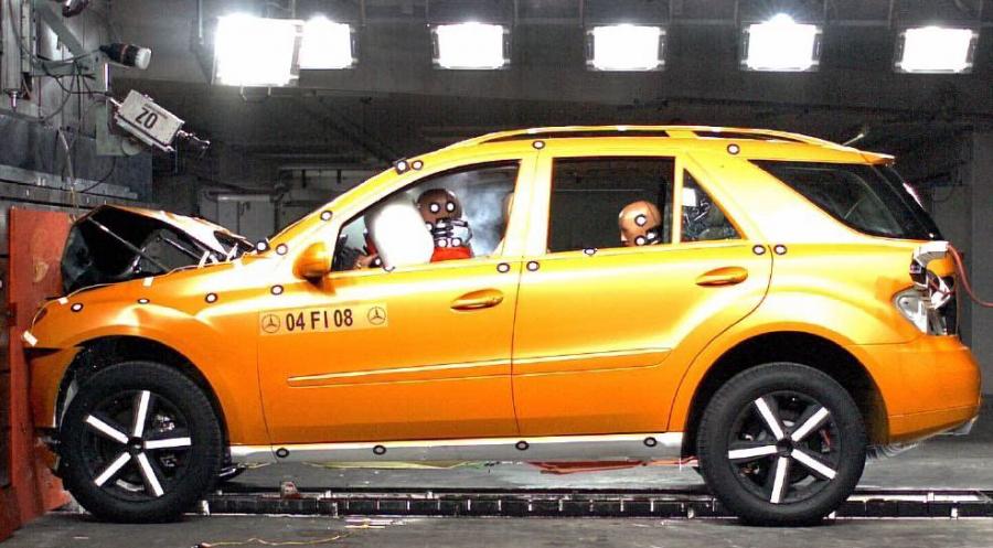  Mercedes-Benz ML-Class 2006 года  (фото 353 из 400)